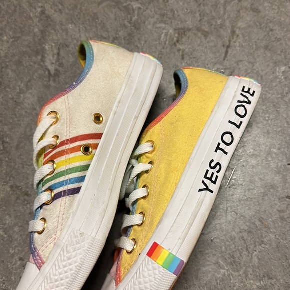 Custom converse 🌈 sneaker - Picture 3 of 5